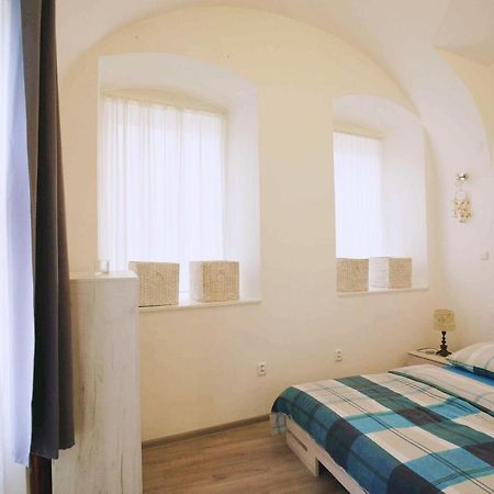 Apartman U Kostela Apartment Loket Exterior foto