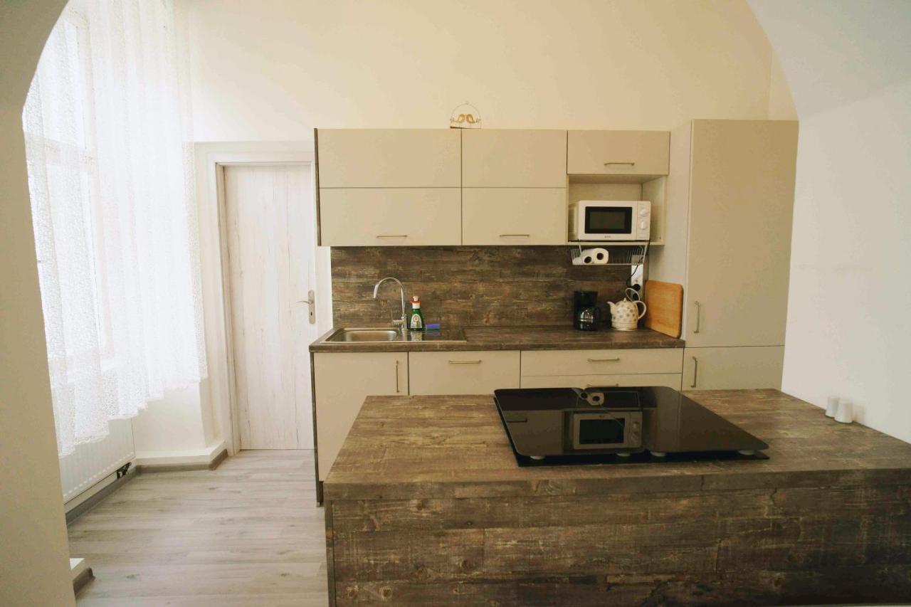 Apartman U Kostela Apartment Loket Exterior foto