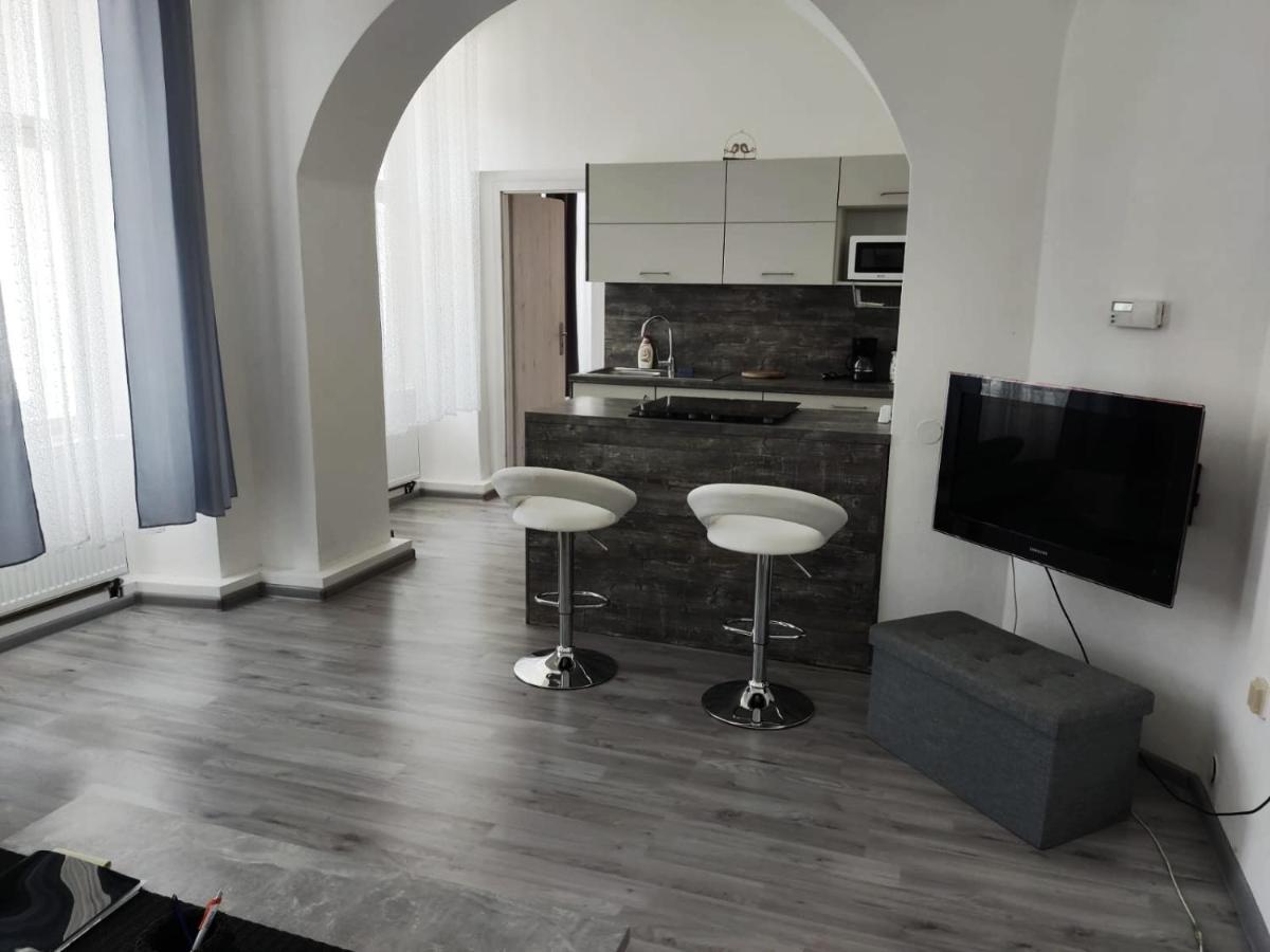 Apartman U Kostela Apartment Loket Exterior foto